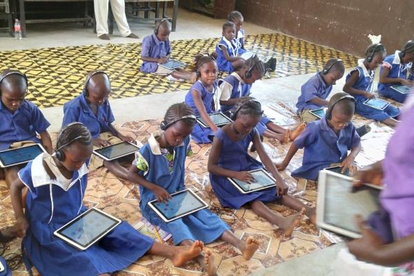 Primary school students at a learning session. Kailahun.